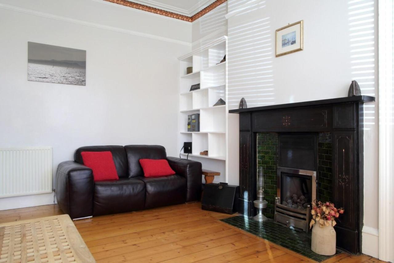 Central And Spacious 2 Bedroom Flat With Garden Edinburgh Ngoại thất bức ảnh