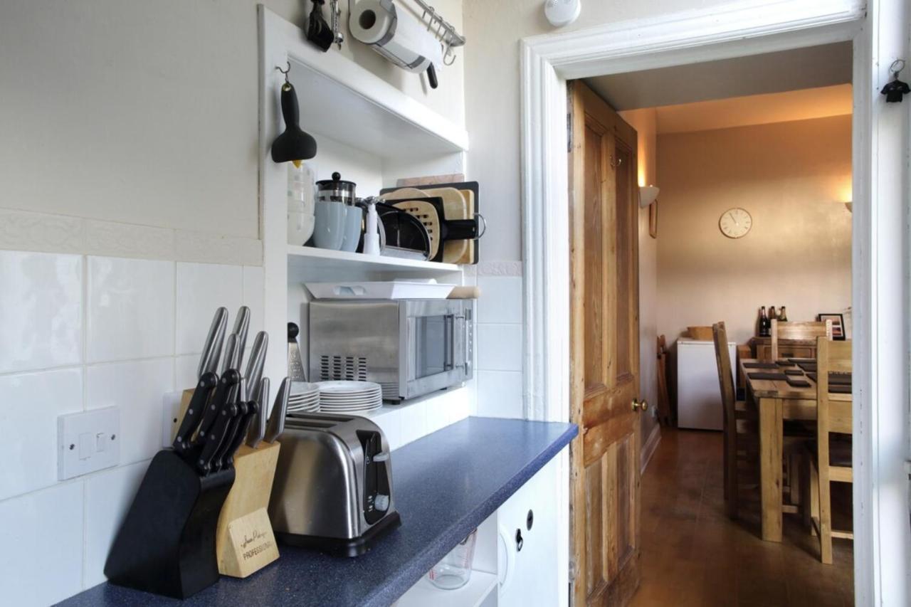 Central And Spacious 2 Bedroom Flat With Garden Edinburgh Ngoại thất bức ảnh