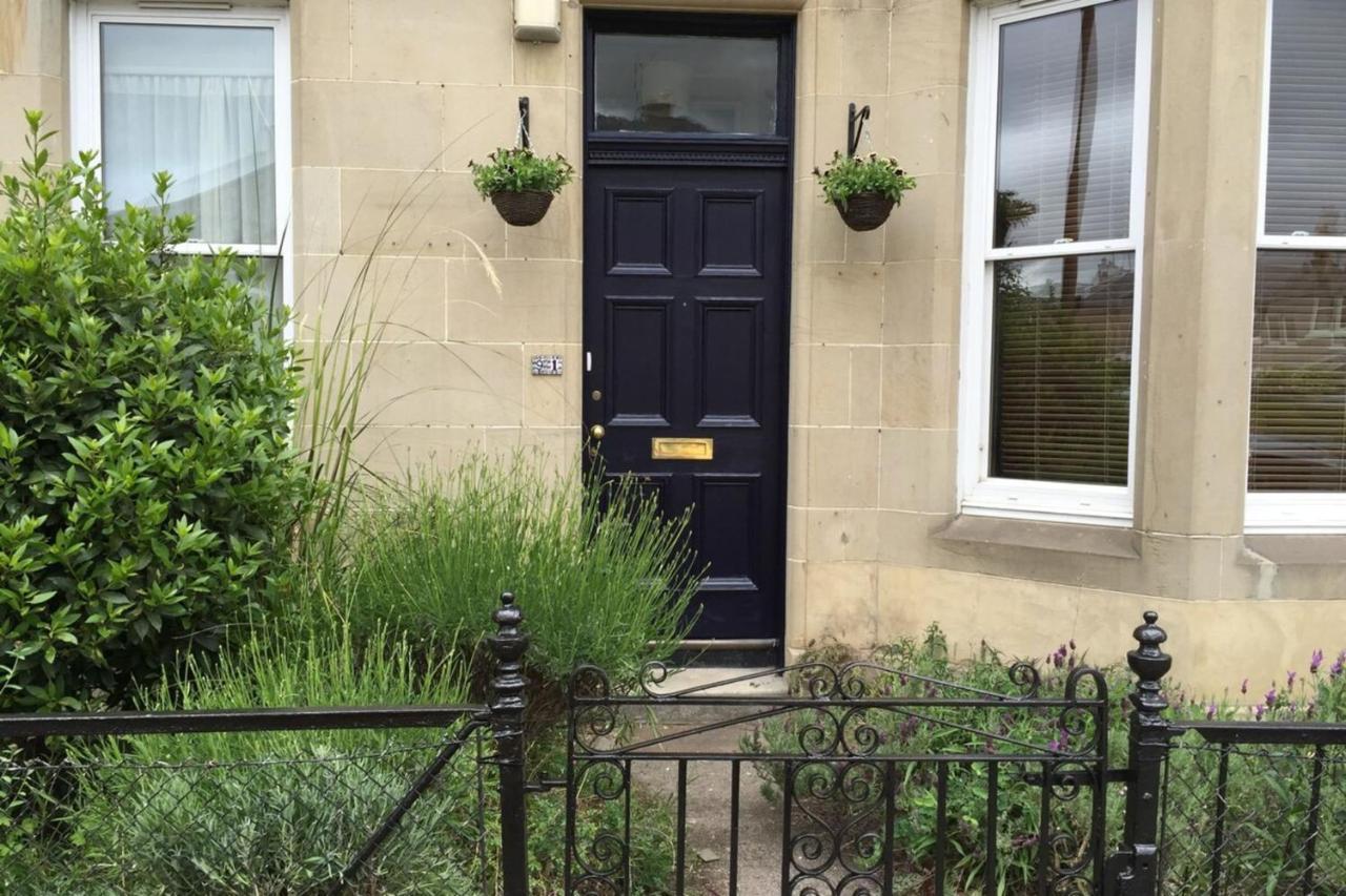 Central And Spacious 2 Bedroom Flat With Garden Edinburgh Ngoại thất bức ảnh