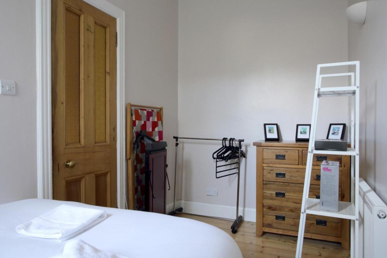 Central And Spacious 2 Bedroom Flat With Garden Edinburgh Ngoại thất bức ảnh