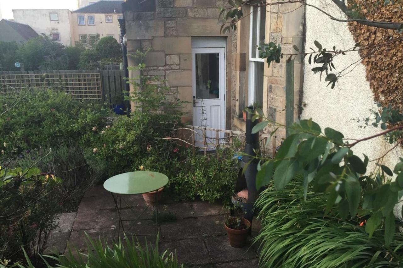Central And Spacious 2 Bedroom Flat With Garden Edinburgh Ngoại thất bức ảnh