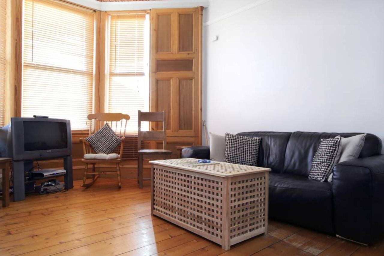 Central And Spacious 2 Bedroom Flat With Garden Edinburgh Ngoại thất bức ảnh